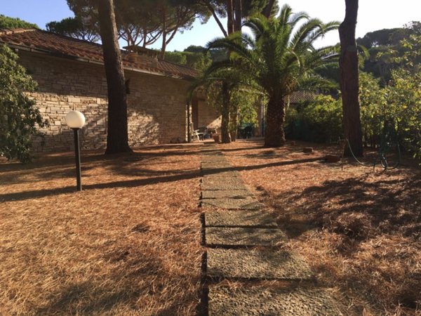 casa indipendente in vendita a Castiglione della Pescaia in zona Riva del Sole