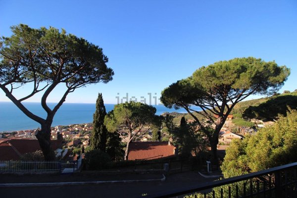 casa indipendente in vendita a Castiglione della Pescaia