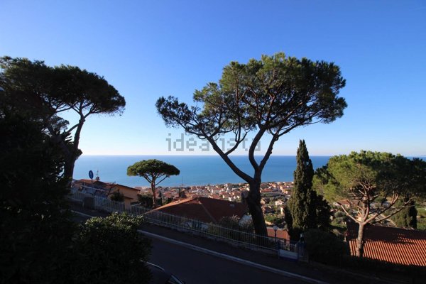 casa indipendente in vendita a Castiglione della Pescaia