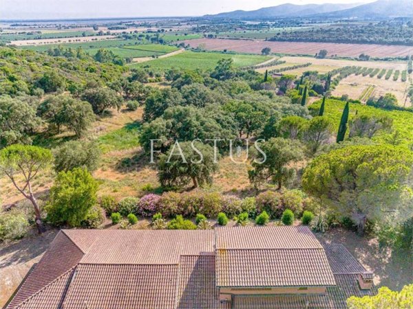 casa indipendente in vendita a Castiglione della Pescaia in zona Tirli
