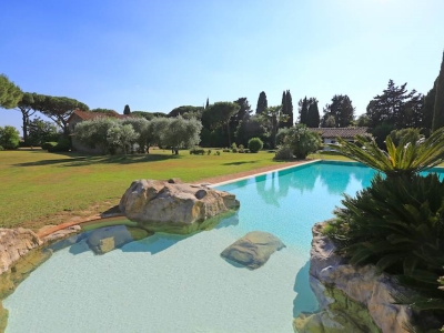 casa indipendente in vendita a Castiglione della Pescaia in zona Ampio