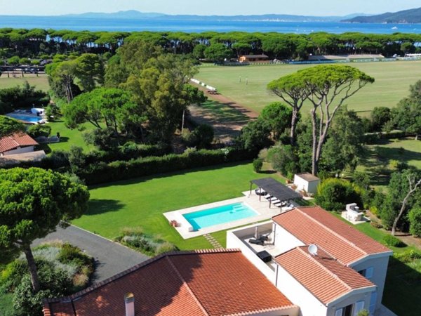 casa indipendente in vendita a Castiglione della Pescaia in zona Punta Ala