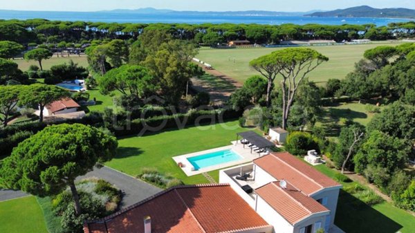 casa indipendente in vendita a Castiglione della Pescaia in zona Punta Ala