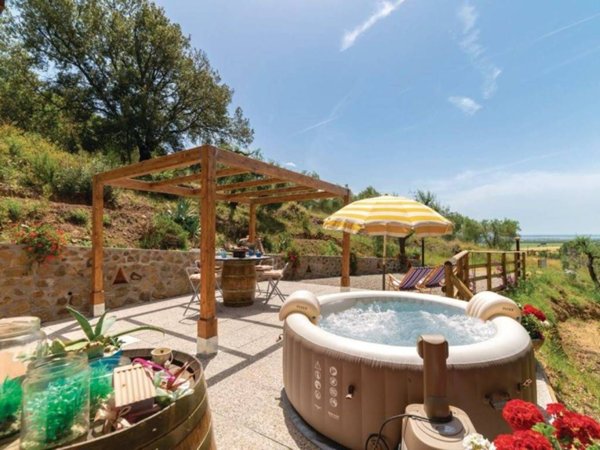 casa indipendente in vendita a Castiglione della Pescaia in zona Punta Ala