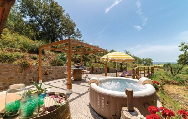 casa indipendente in vendita a Castiglione della Pescaia in zona Punta Ala