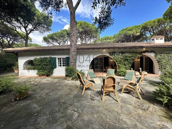 casa indipendente in vendita a Castiglione della Pescaia in zona Roccamare