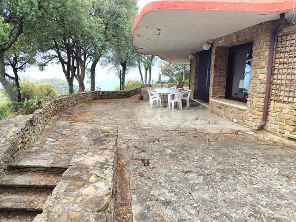 casa indipendente in vendita a Castiglione della Pescaia in zona Punta Ala