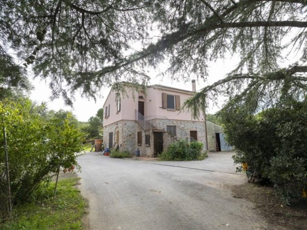casa indipendente in vendita a Castiglione della Pescaia in zona Vetulonia
