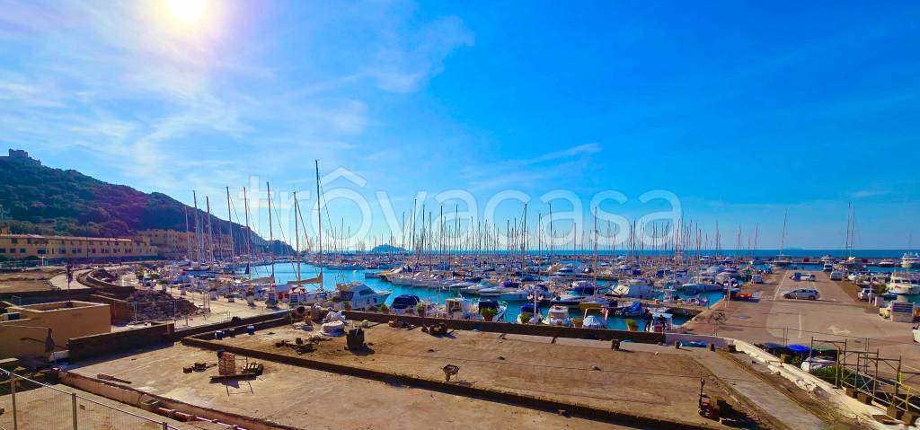 appartamento in vendita a Castiglione della Pescaia in zona Punta Ala