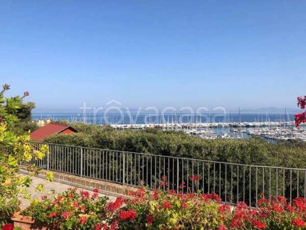 appartamento in vendita a Castiglione della Pescaia in zona Punta Ala