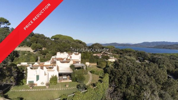 casa indipendente in vendita a Castiglione della Pescaia in zona Punta Ala