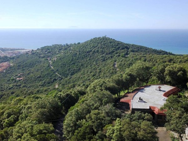 casa indipendente in vendita a Castiglione della Pescaia in zona Tirli