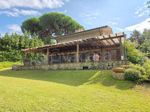 casa indipendente in vendita a Castiglione della Pescaia in zona Punta Ala