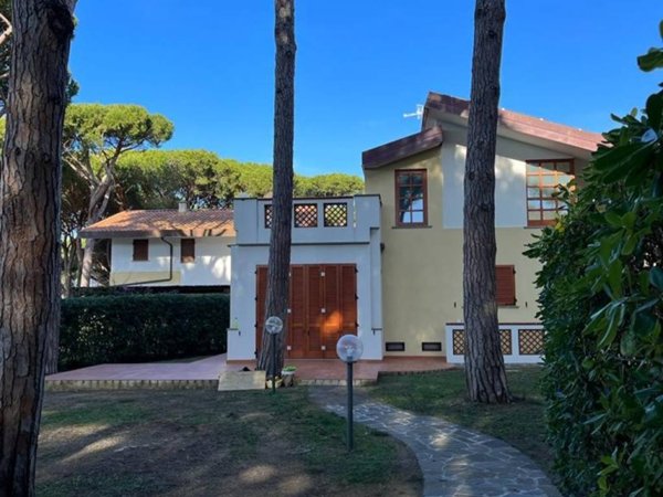 casa indipendente in vendita a Castiglione della Pescaia in zona Punta Ala