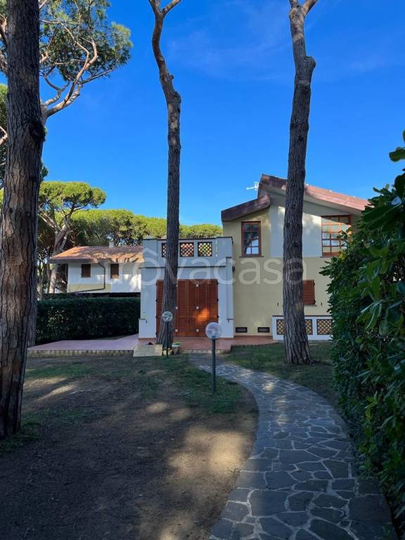 casa indipendente in vendita a Castiglione della Pescaia in zona Punta Ala