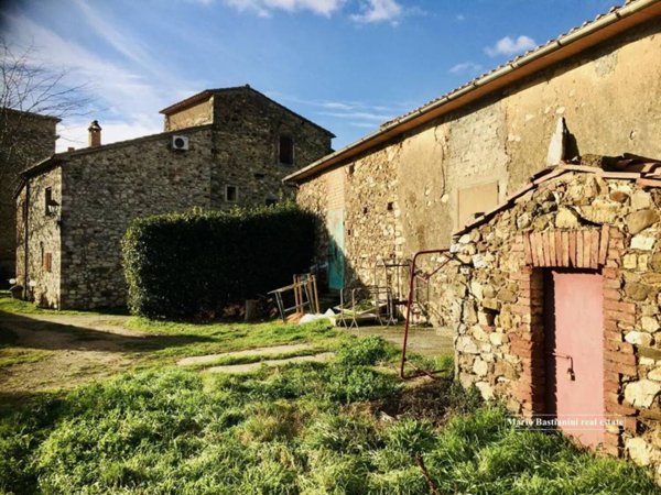 locale di sgombero in vendita a Castiglione della Pescaia in zona Vetulonia