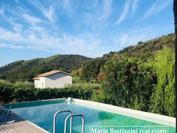 casa indipendente in vendita a Castiglione della Pescaia in zona Rocchette