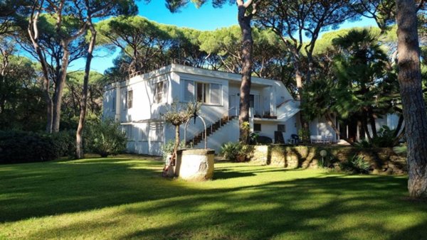 casa indipendente in vendita a Castiglione della Pescaia