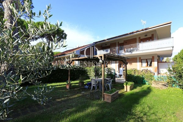 casa indipendente in vendita a Castiglione della Pescaia in zona Rocchette
