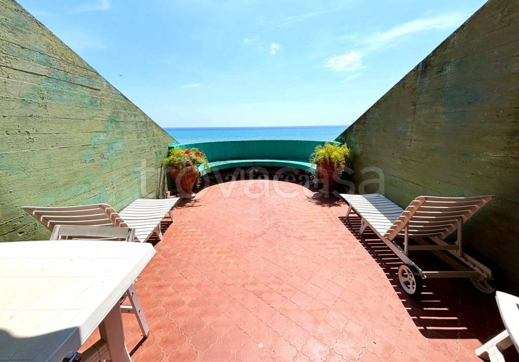 appartamento in vendita a Castiglione della Pescaia in zona Ampio