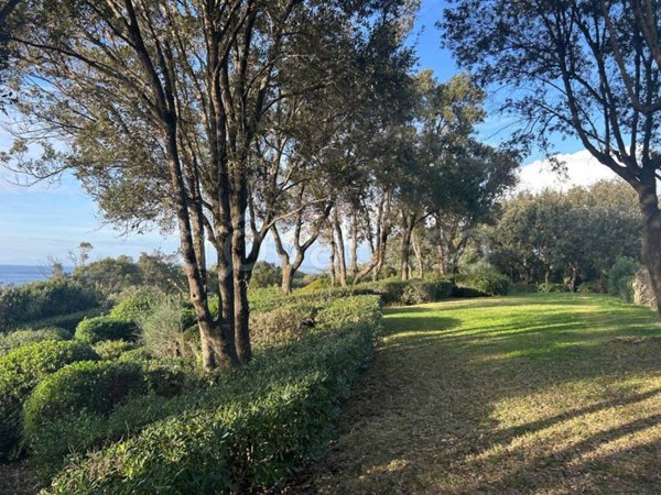 appartamento in vendita a Castiglione della Pescaia in zona Punta Ala