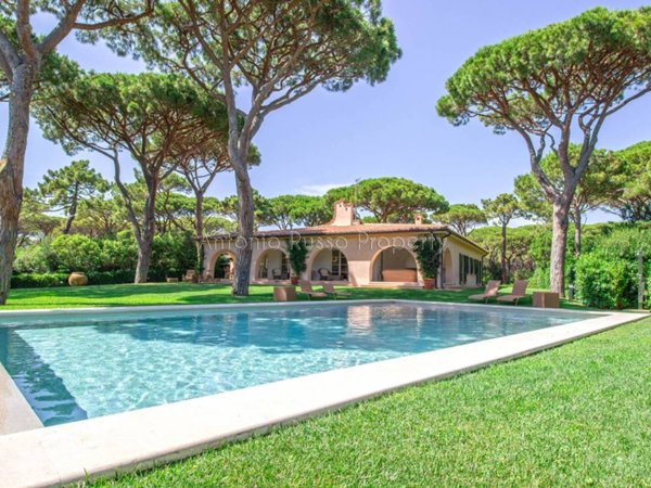 casa indipendente in vendita a Castiglione della Pescaia in zona Roccamare