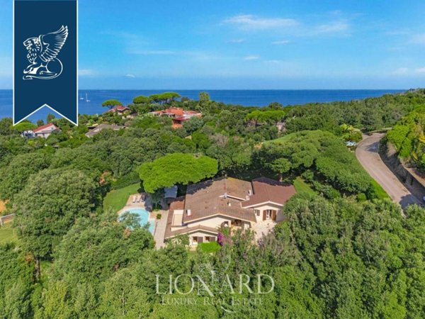 casa indipendente in vendita a Castiglione della Pescaia in zona Punta Ala