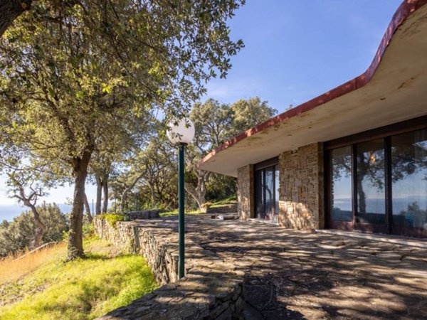 casa indipendente in vendita a Castiglione della Pescaia in zona Tirli