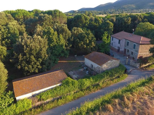 casa indipendente in vendita a Castiglione della Pescaia in zona Tirli