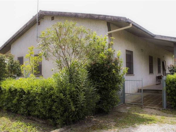 casa indipendente in vendita a Castiglione della Pescaia in zona Vetulonia