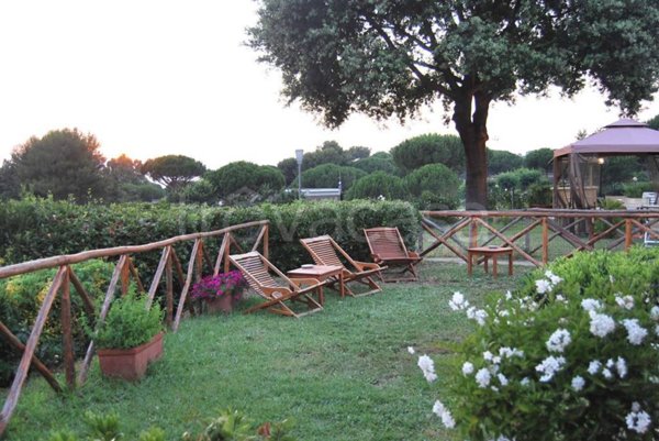 negozio in vendita a Castiglione della Pescaia in zona Punta Ala