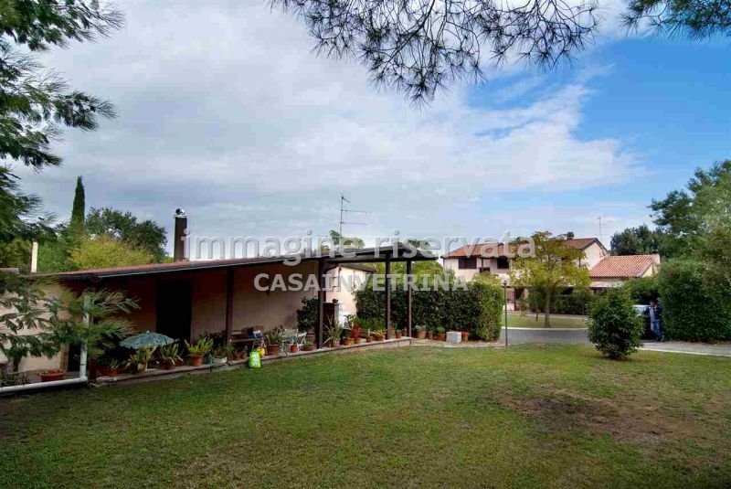 casa indipendente in vendita a Castiglione della Pescaia in zona Ampio