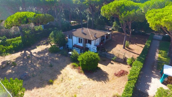 casa indipendente in vendita a Castiglione della Pescaia in zona Rocchette