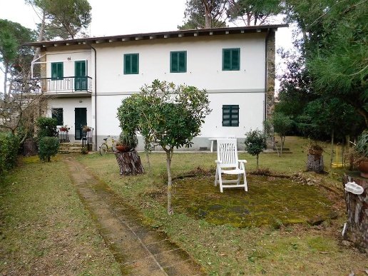 casa indipendente in vendita a Castiglione della Pescaia in zona Punta Ala
