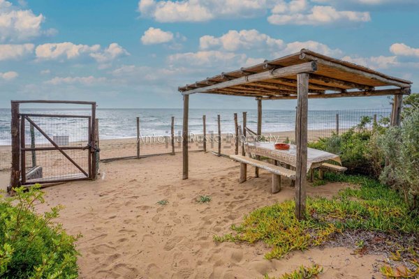 casa indipendente in vendita a Castiglione della Pescaia