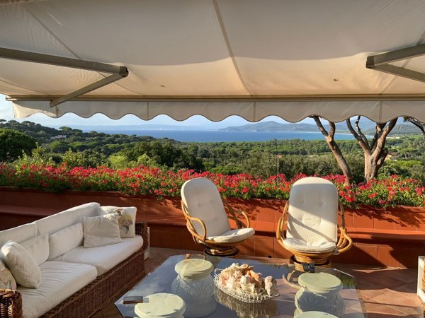 casa indipendente in vendita a Castiglione della Pescaia in zona Punta Ala