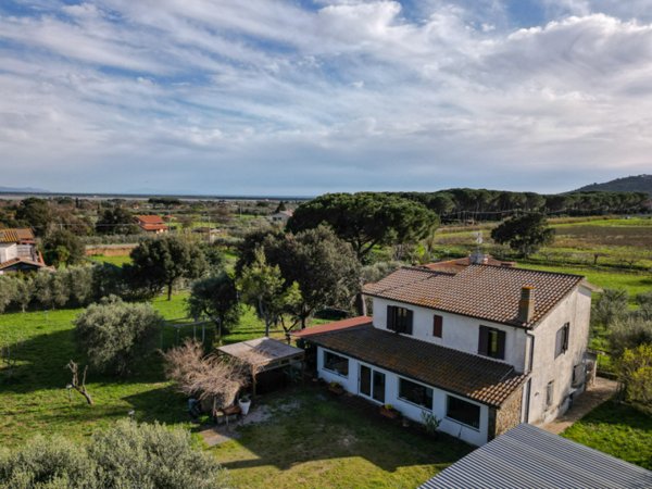 casa indipendente in vendita a Castiglione della Pescaia