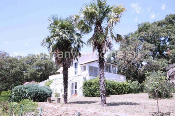 casa indipendente in vendita a Castiglione della Pescaia in zona Tirli