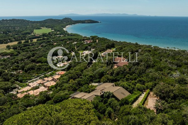 casa indipendente in vendita a Castiglione della Pescaia in zona Punta Ala