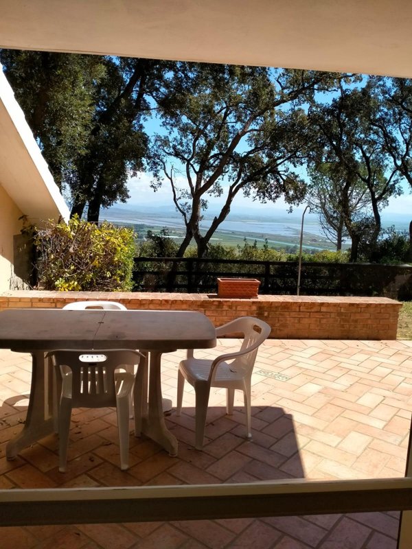 casa indipendente in vendita a Castiglione della Pescaia in zona Ampio