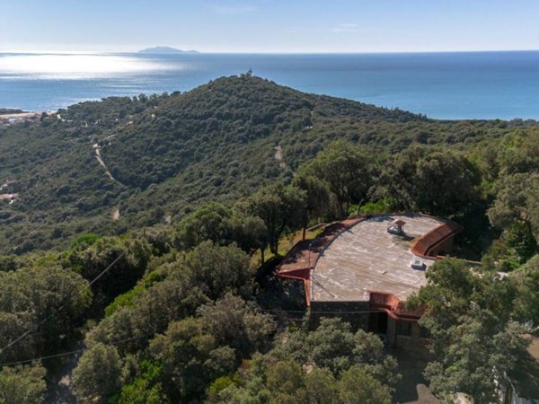 casa indipendente in vendita a Castiglione della Pescaia in zona Buriano