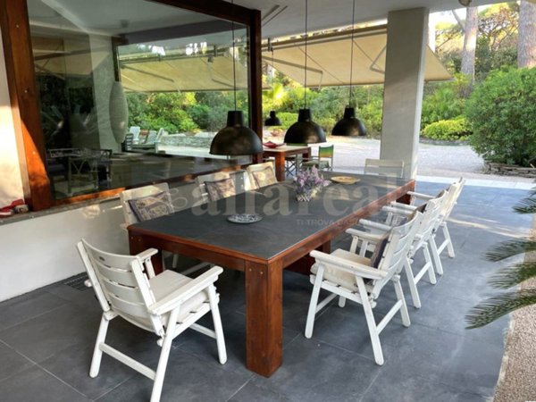 casa indipendente in vendita a Castiglione della Pescaia in zona Roccamare