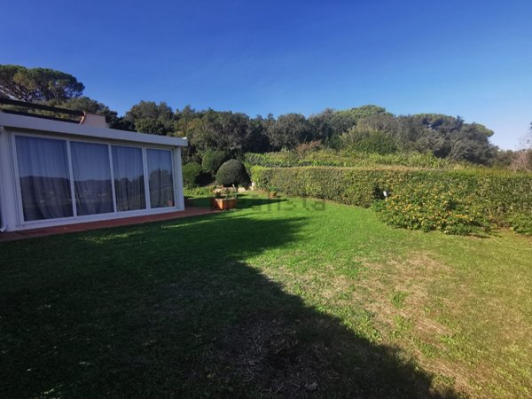 casa indipendente in vendita a Castiglione della Pescaia in zona Punta Ala