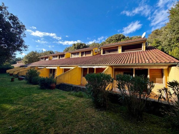 casa indipendente in vendita a Castiglione della Pescaia in zona Punta Ala