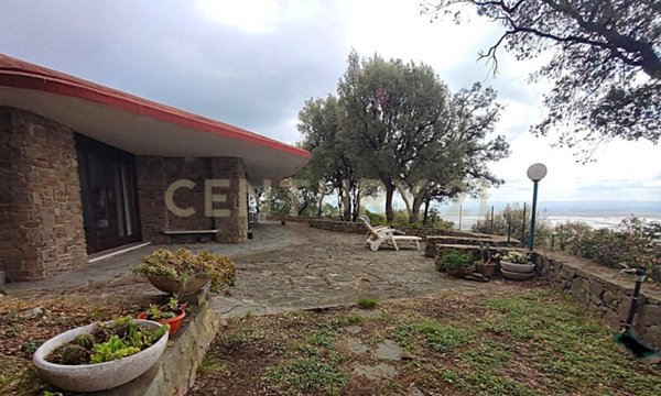 casa indipendente in vendita a Castiglione della Pescaia in zona Punta Ala