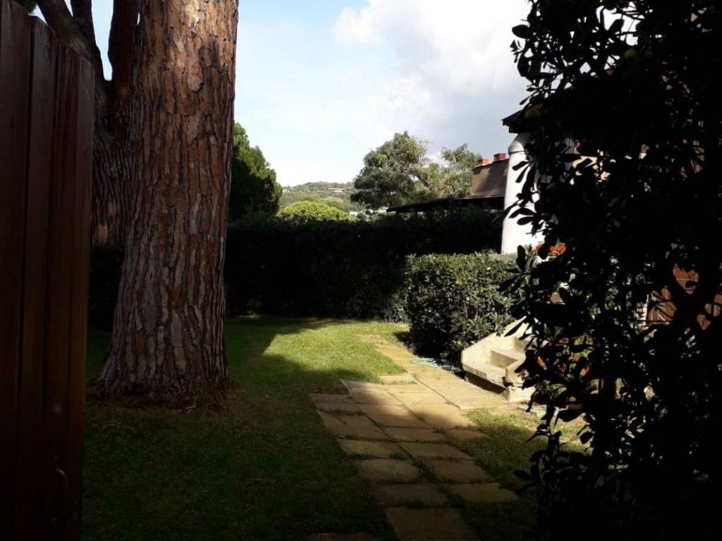 casa indipendente in vendita a Castiglione della Pescaia in zona Punta Ala