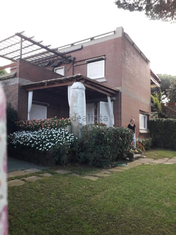 casa indipendente in vendita a Castiglione della Pescaia in zona Punta Ala