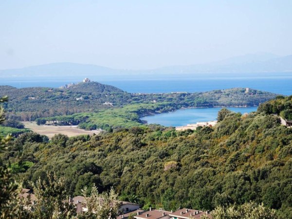 casa indipendente in vendita a Castiglione della Pescaia in zona Punta Ala