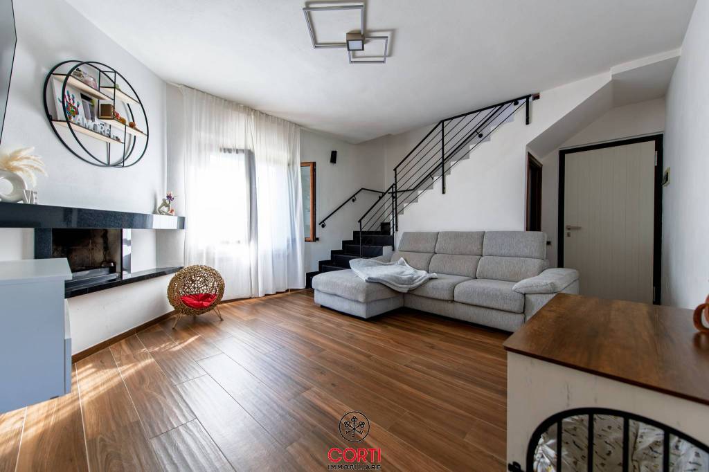 casa indipendente in vendita a Castiglione della Pescaia in zona Ampio