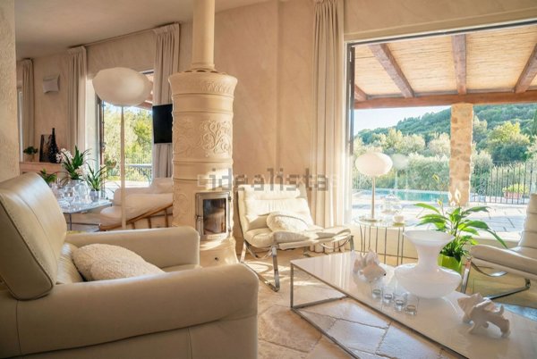 casa indipendente in vendita a Castiglione della Pescaia in zona Punta Ala